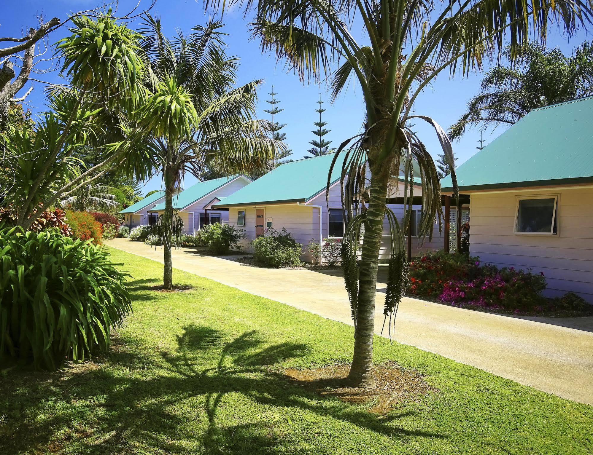 Poinciana Cottages Бернт-Пайн Экстерьер фото
